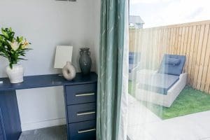 Gwel-Y-Wyddfa_Rhosneigr_Anglesey_bedroom_desk_1920x1080