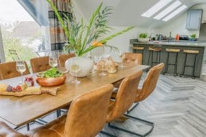 Madrona_Valley_Anglesey_upstairs-dining-area_1920x1080